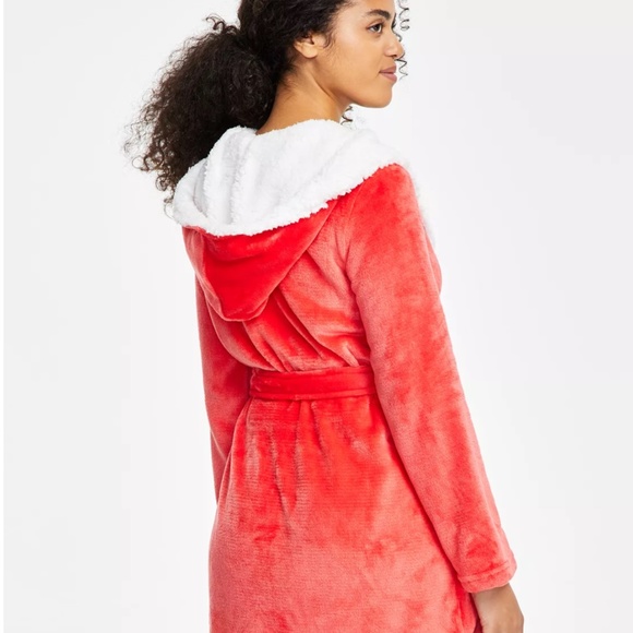 JENNI Women's Printed Short Sherpa Hooded Robe - Picture 3 of 6